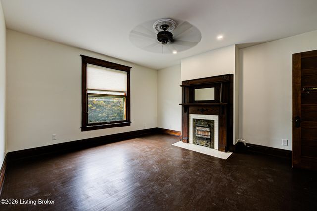 2105 Edgeland Ave, Louisville, KY 40204