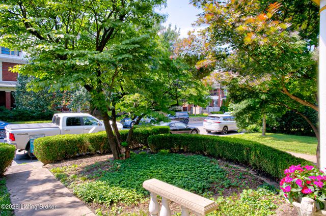 2105 Edgeland Ave, Louisville, KY 40204