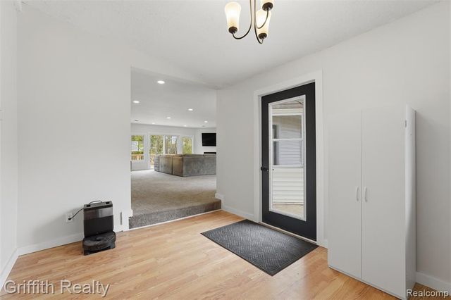 9198 Silver Lake Road, Linden, MI 48451