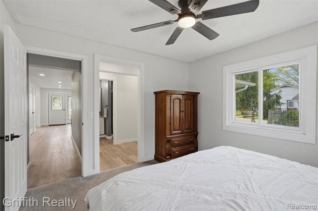 9198 Silver Lake Road, Linden, MI 48451