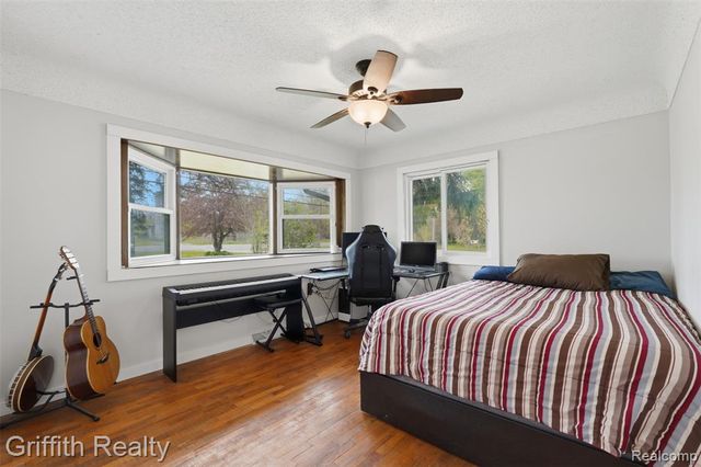 9198 Silver Lake Road, Linden, MI 48451