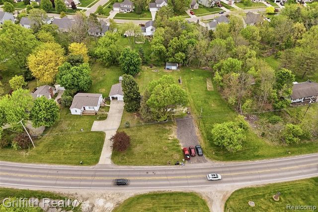 9198 Silver Lake Road, Linden, MI 48451