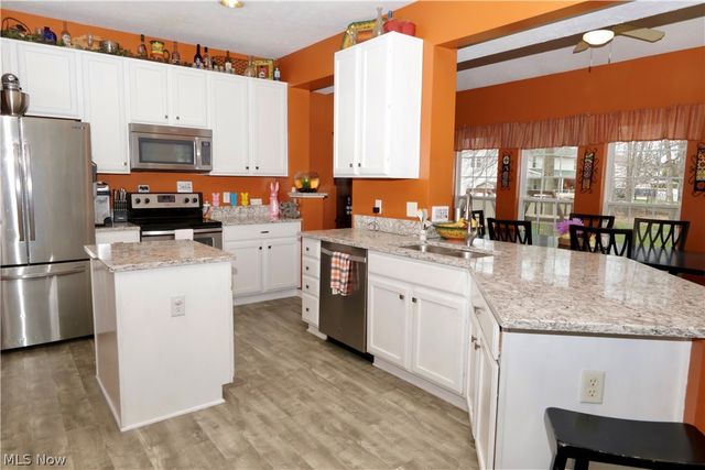 5297 Garfield Boulevard, Sheffield Village, OH 44054