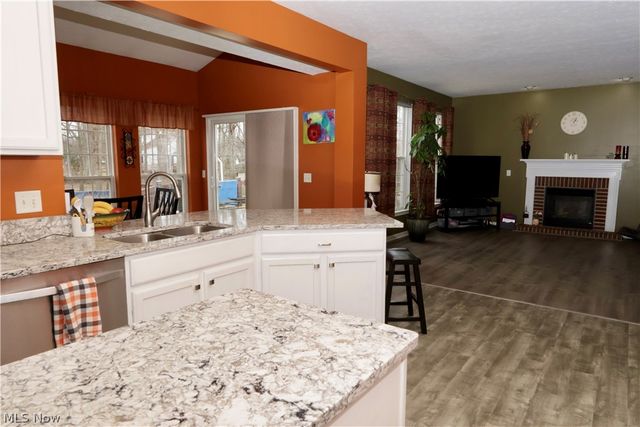 5297 Garfield Boulevard, Sheffield Village, OH 44054