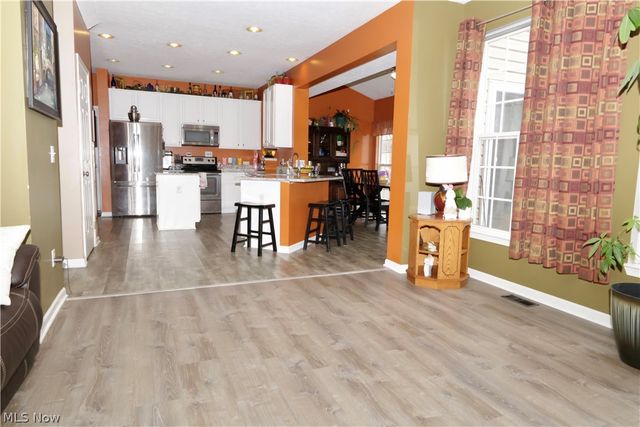 5297 Garfield Boulevard, Sheffield Village, OH 44054