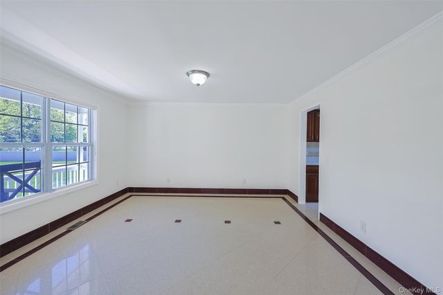 3 Sander Court, Middle Island, NY 11953