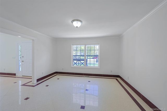 3 Sander Court, Middle Island, NY 11953
