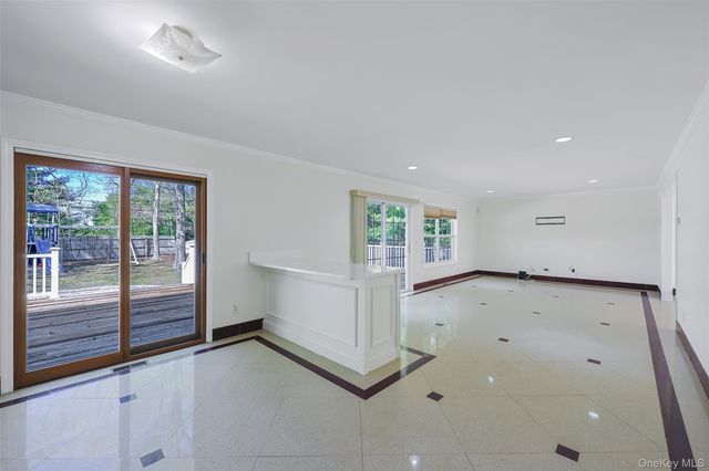 3 Sander Court, Middle Island, NY 11953