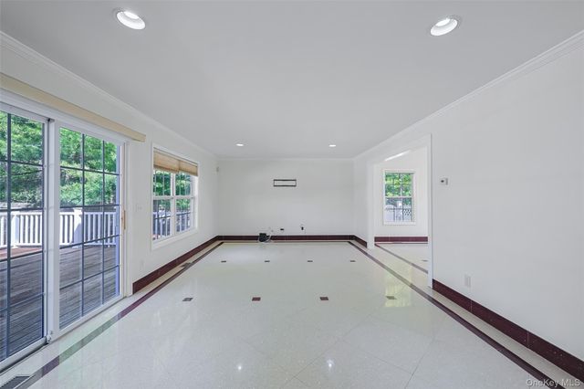 3 Sander Court, Middle Island, NY 11953