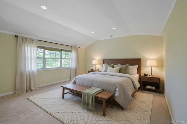 3 Sander Court, Middle Island, NY 11953