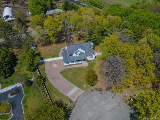 3 Sander Court, Middle Island, NY 11953