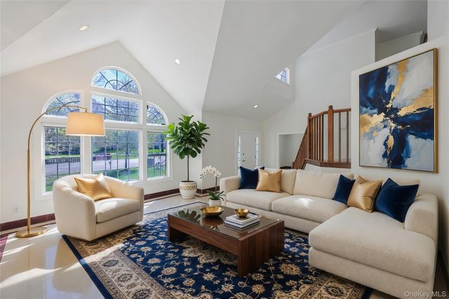 3 Sander Court, Middle Island, NY 11953