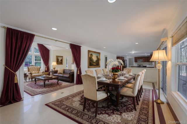 3 Sander Court, Middle Island, NY 11953