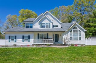 3 Sander Court, Middle Island, NY 11953