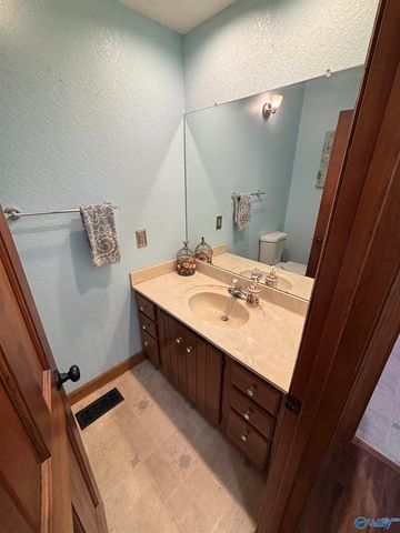 5005 Brookwood Drive NW, Huntsville, AL 35810