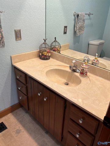 5005 Brookwood Drive NW, Huntsville, AL 35810