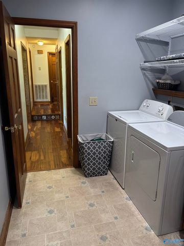 5005 Brookwood Drive NW, Huntsville, AL 35810