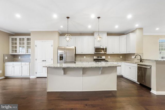 2011 SERVICEBERRY RD, Dumfries, VA 22026