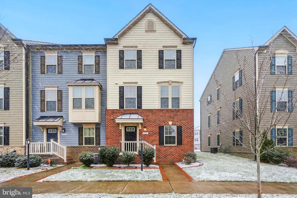 2011 SERVICEBERRY RD, Dumfries, VA 22026