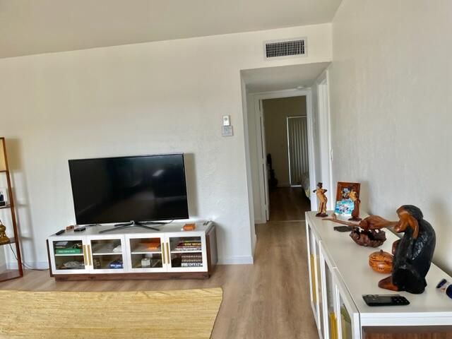 2840 Cynthia Lane 202, Lake Worth Beach, FL 33461