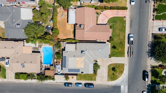 2607 Emerald Street, Bakersfield, CA 93304