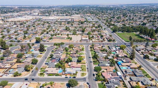 2607 Emerald Street, Bakersfield, CA 93304