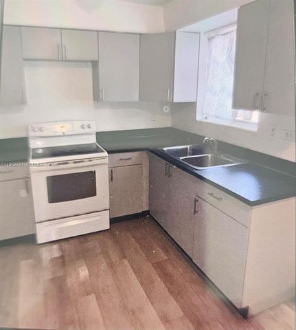 1545 NW 81st St 1547, Miami, FL 33147