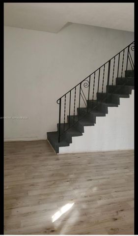 1545 NW 81st St 1547, Miami, FL 33147