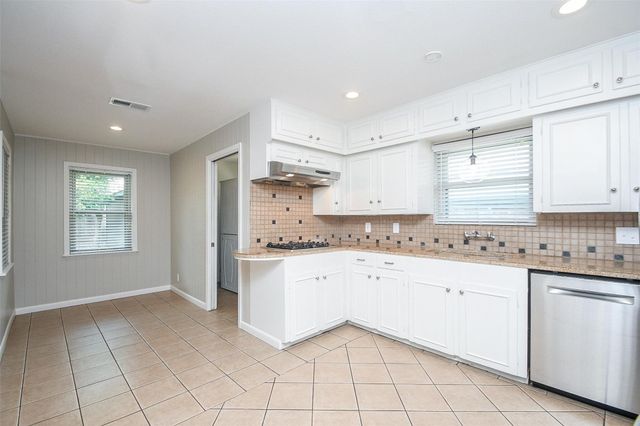 1815 Sea Queen Court, Houston, TX 77008