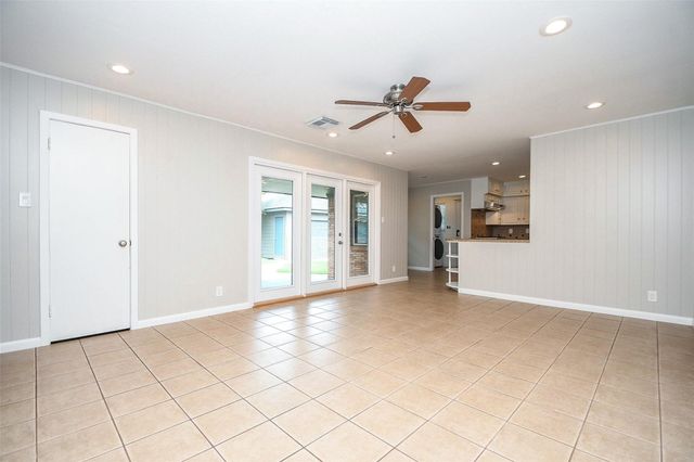 1815 Sea Queen Court, Houston, TX 77008