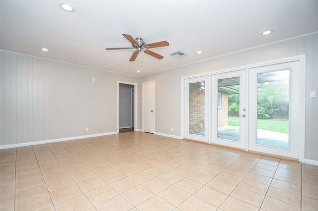 1815 Sea Queen Court, Houston, TX 77008