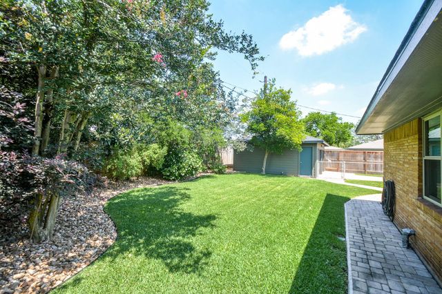 1815 Sea Queen Court, Houston, TX 77008