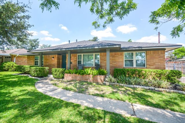 1815 Sea Queen Court, Houston, TX 77008