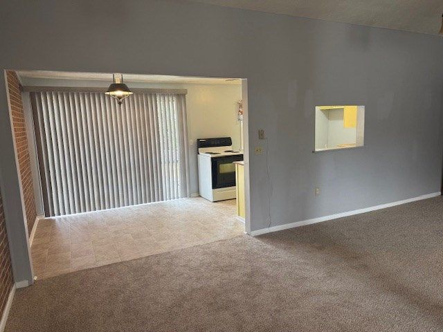 24 Andrews Avenue, Daleville, AL 36322