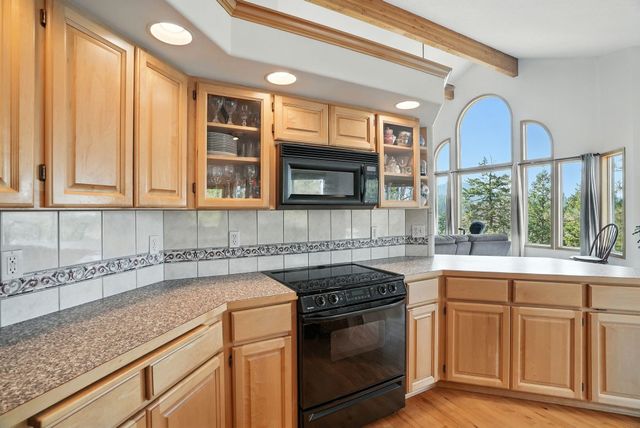 1607 E Wildflower Ln, Spokane, WA 99224