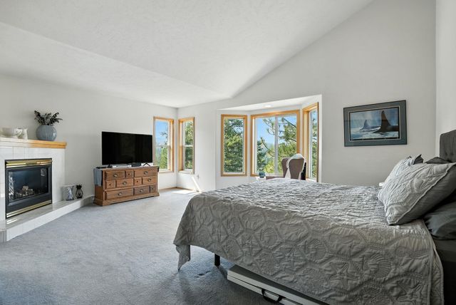 1607 E Wildflower Ln, Spokane, WA 99224