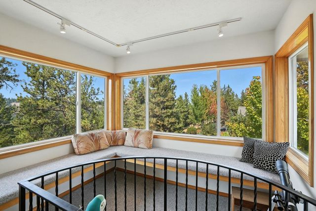 1607 E Wildflower Ln, Spokane, WA 99224