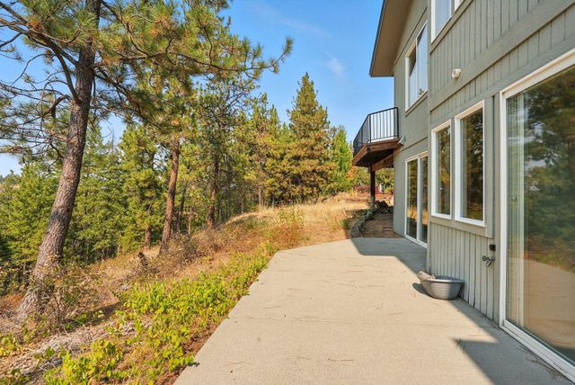 1607 E Wildflower Ln, Spokane, WA 99224