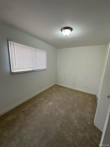 15509 Rosa Parks Boulevard, Detroit, MI 48238