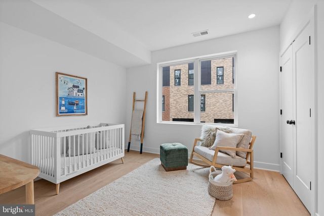 654 FAIRMOUNT AVE, Philadelphia, PA 19123