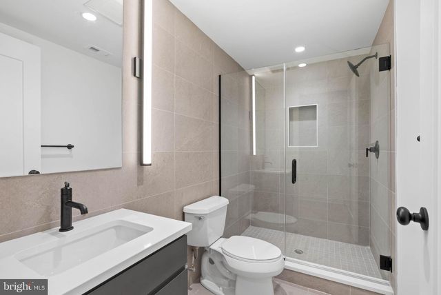 654 FAIRMOUNT AVE, Philadelphia, PA 19123