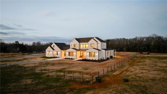 2811 Lebanon Road, Pendleton, SC 29670