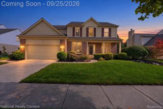 25754 Lochmoor Lane, Novi, MI 48374