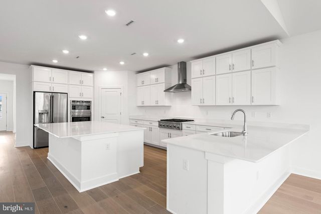61 AARON TRUEHART, Titusville, NJ 08560