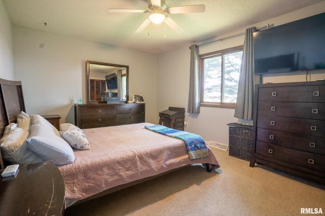 7075 Hermes Lane, New Berlin, IL 62670
