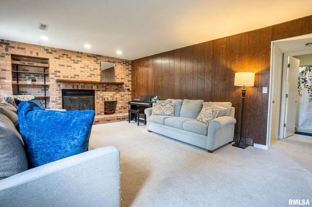 7075 Hermes Lane, New Berlin, IL 62670