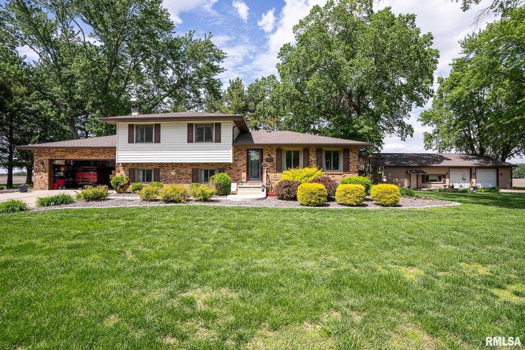 7075 Hermes Lane, New Berlin, IL 62670