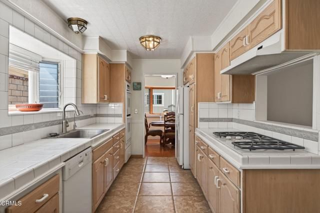 6256 Fremont Street, Ventura, CA 93003