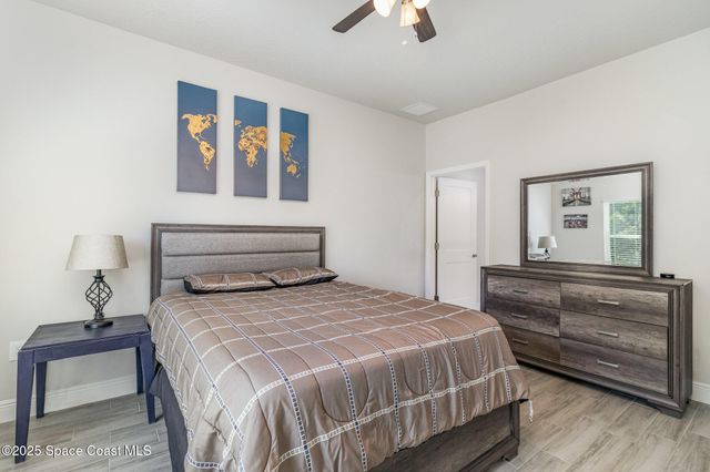 431 Bridgeport Avenue NW, Palm Bay, FL 32907