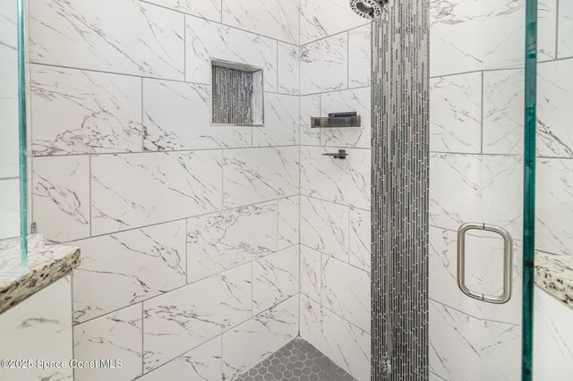 431 Bridgeport Avenue NW, Palm Bay, FL 32907